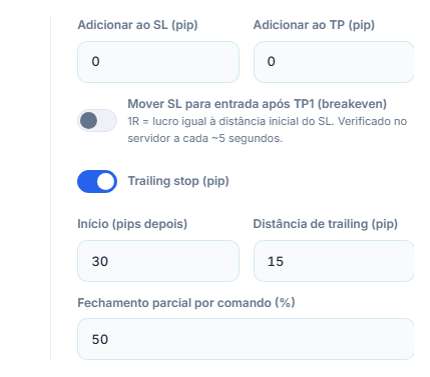 Campos de pips Adicionar ao SL e Adicionar ao TP, chave de breakeven, chave de trailing stop ligada com início e distância de trailing, e porcentagem de fechamento parcial por comando
